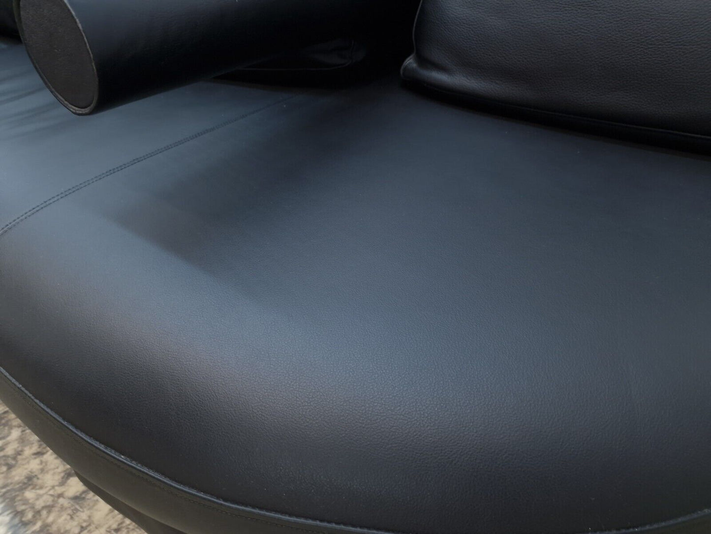 {{ product_title }} – {{ product_type }} von JS Furniture, Designer-Möbel gebraucht.