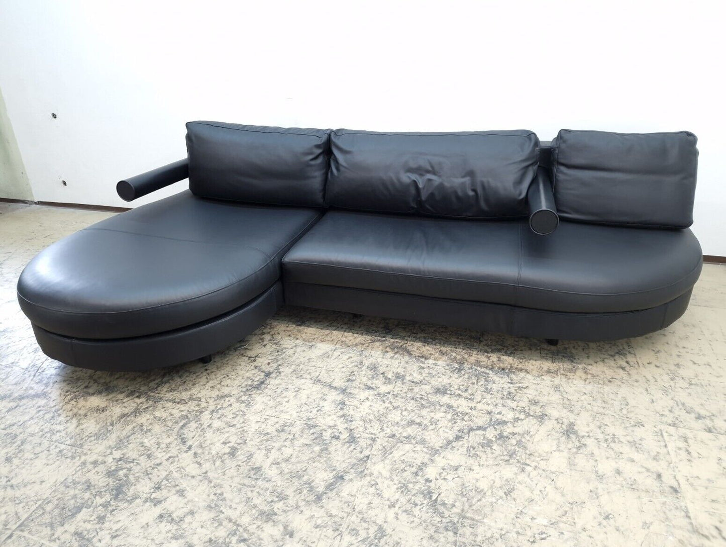 {{ product_title }} – {{ product_type }} von JS Furniture, Designer-Möbel gebraucht.