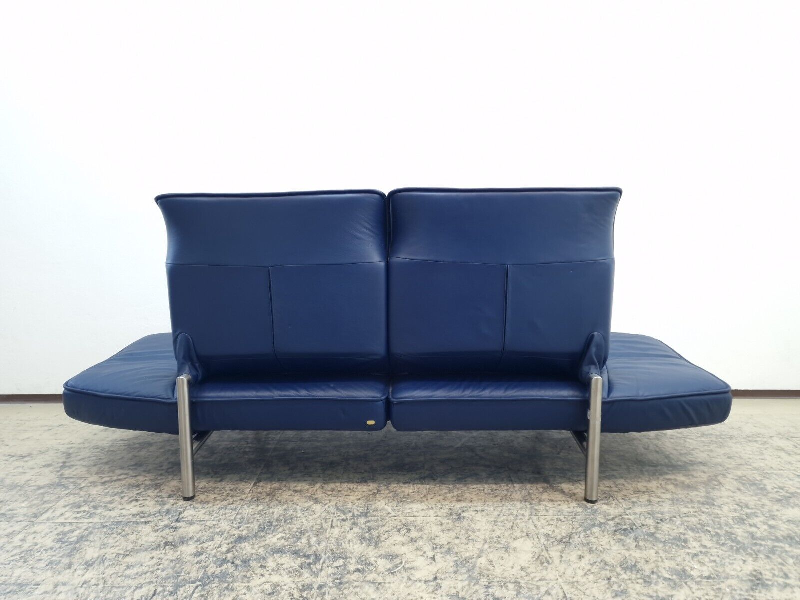 {{ product_title }} – {{ product_type }} von JS Furniture, Designer-Möbel gebraucht.
