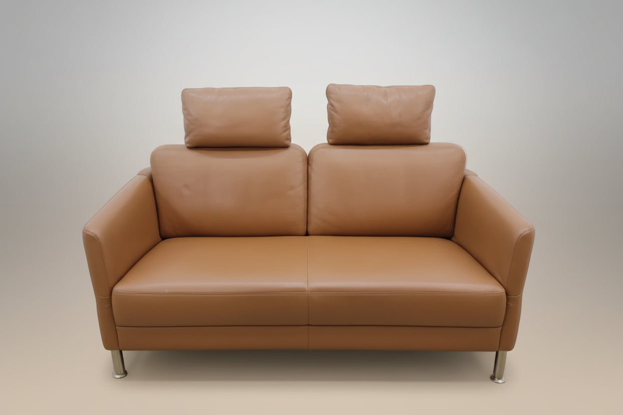 Intertime Nimbus Zweisitzer Sofa aus cognacfarbenem Leder