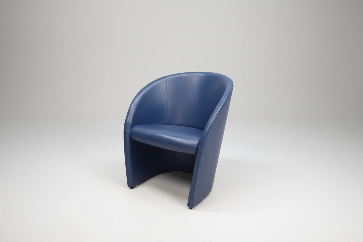 Poltrona Frau Intervista Sessel Leder Blau Designer Vignelli-Poltrona Frau-JSFurniture
